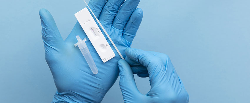 What Causes Omicron Breakthrough Infections to Happen?